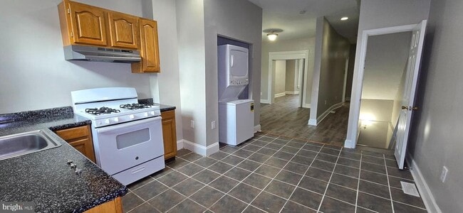 Building Photo - 1119 Montello Ave NE