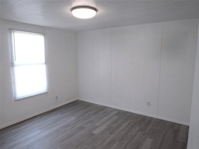 Building Photo - 2007 Sumac Ln