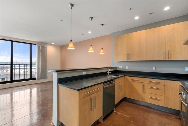 Primary Photo - 36 A St