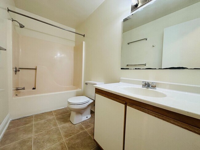 Building Photo - 317 Pheasant Run Ct