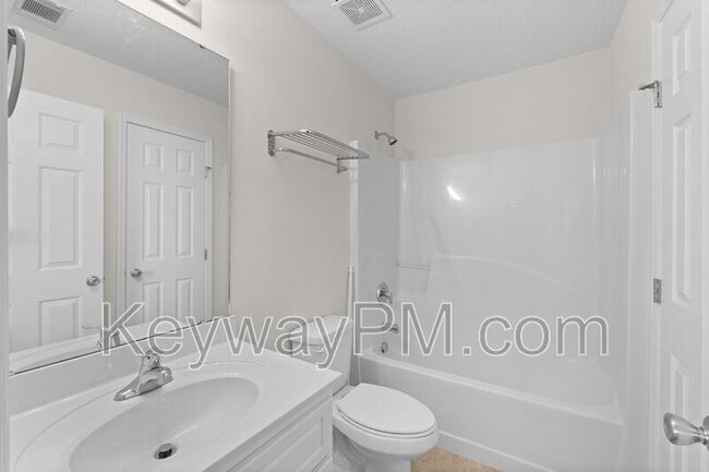 Building Photo - 189 Satomi Way