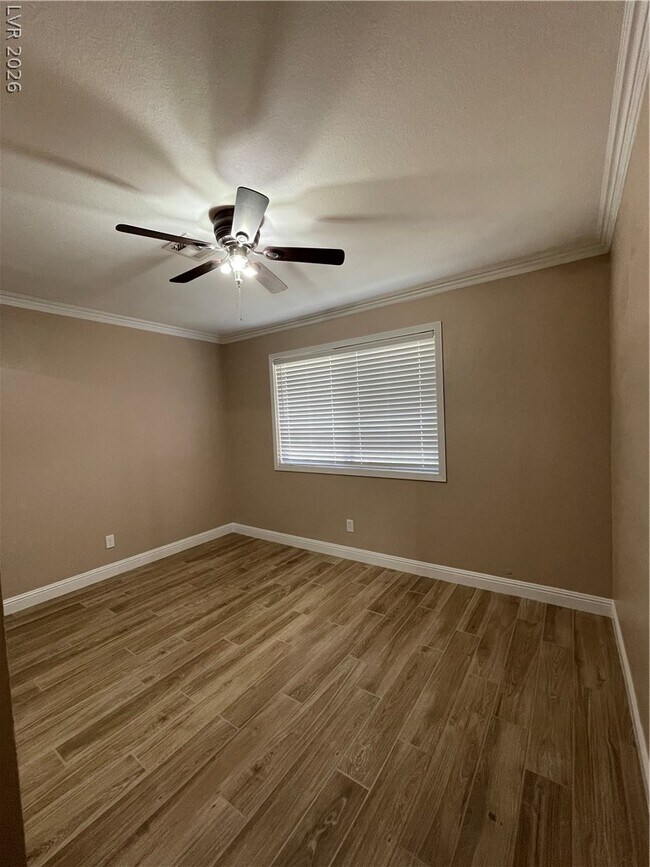 Building Photo - 717 Nectarine Ct