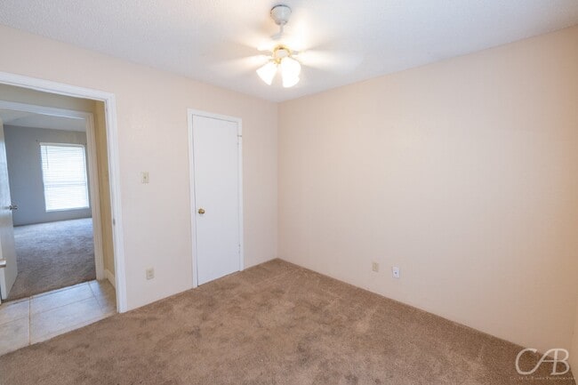 Building Photo - For lease