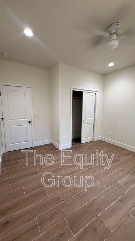 Building Photo - 440 N Westwood Ave