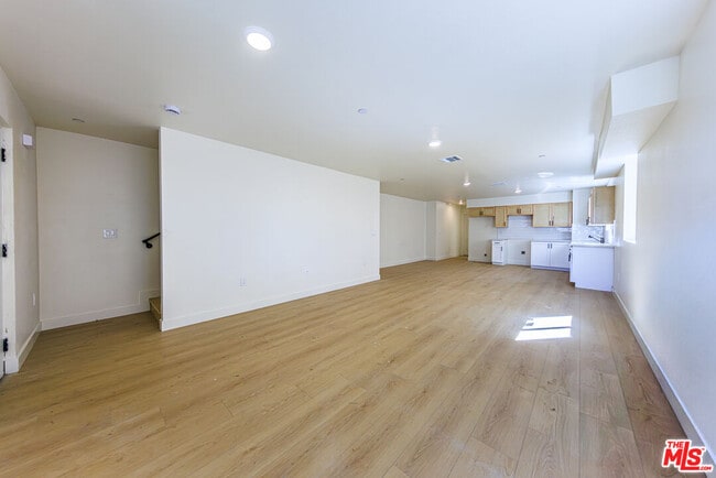 Building Photo - 1652 Murchison St