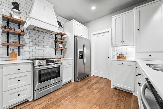 Building Photo - 9512 Shire Valley Ct