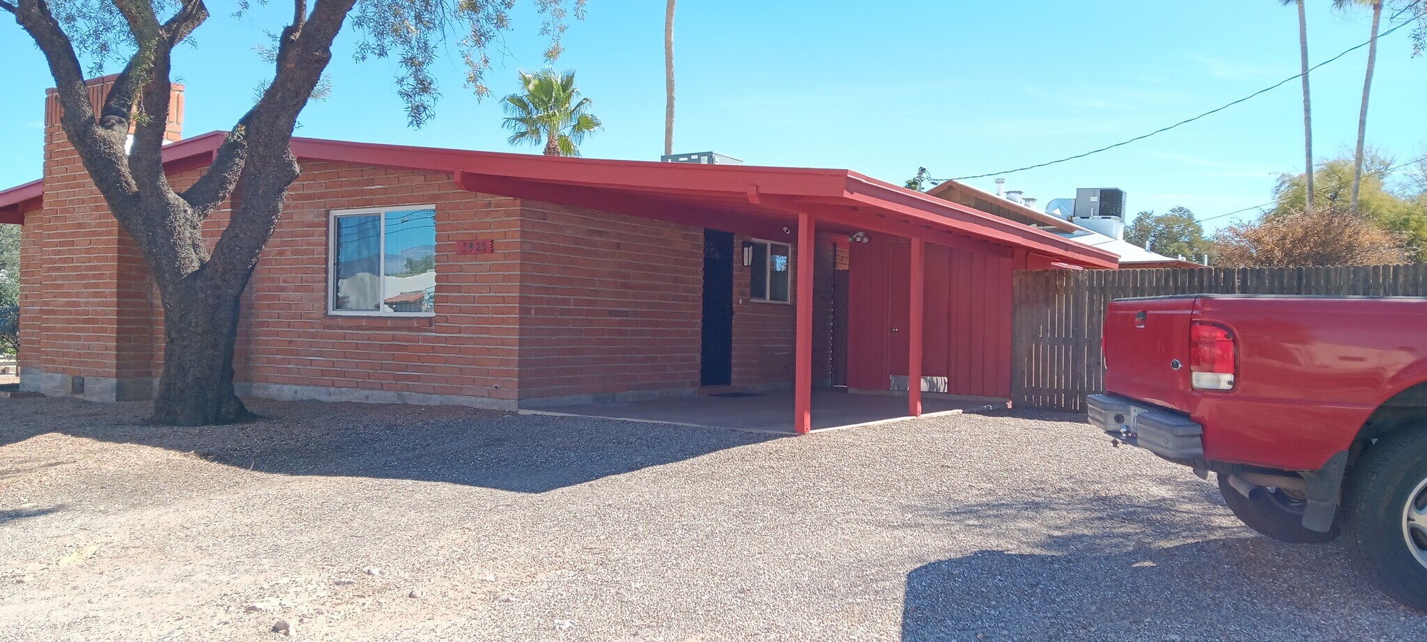 Building Photo - 3920 E Poe St