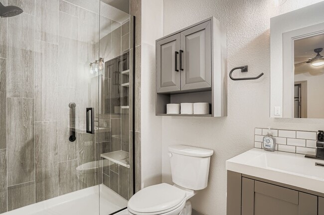 Building Photo - 13149 W Ohio Ave