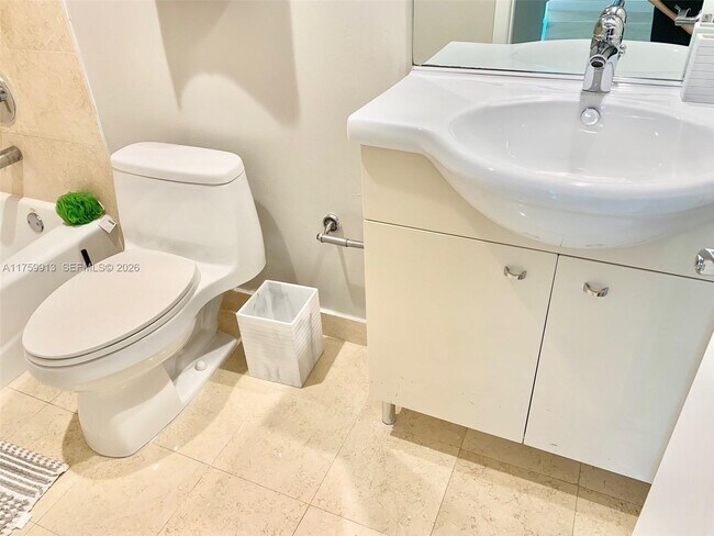 Building Photo - 1830 S Ocean Dr