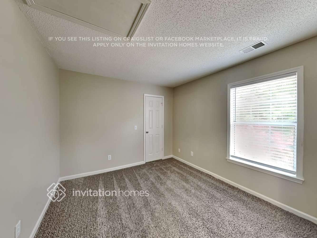 Building Photo - 6000 Elm Cove Ln