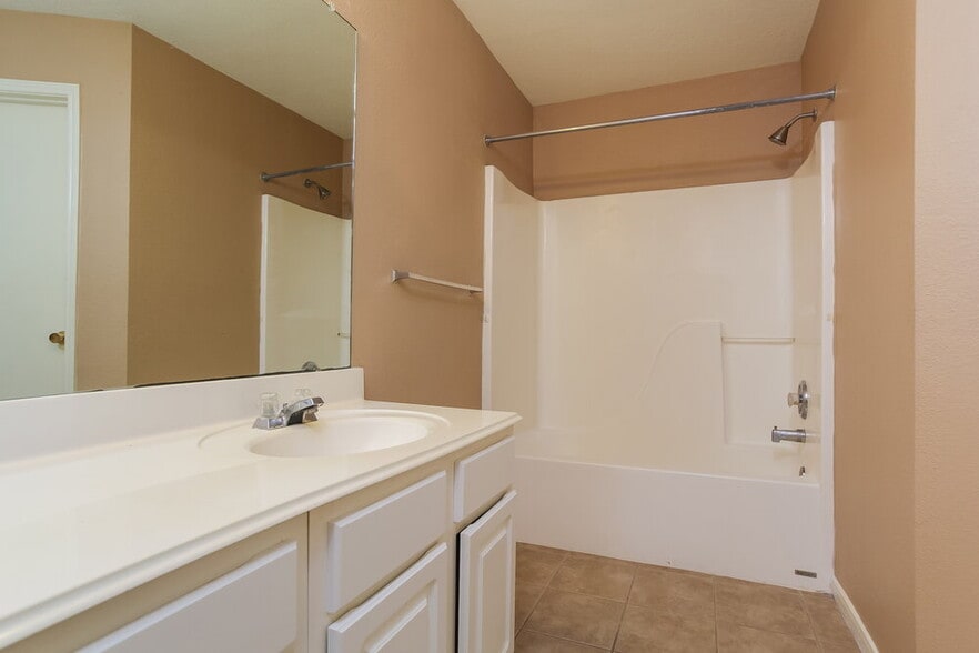 Building Photo - 13230 Firebrick Dr