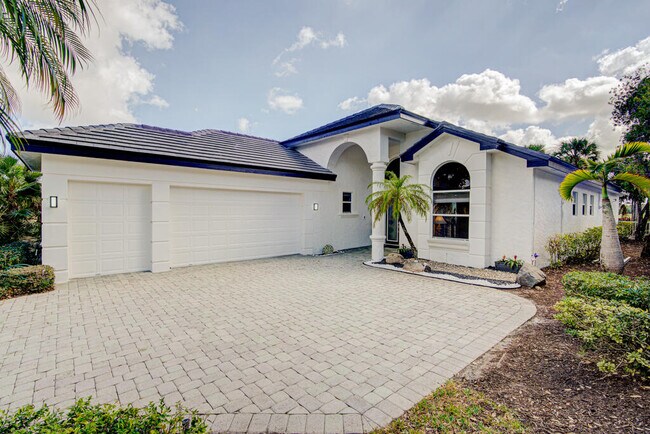 Building Photo - 6646 Oakmont Way