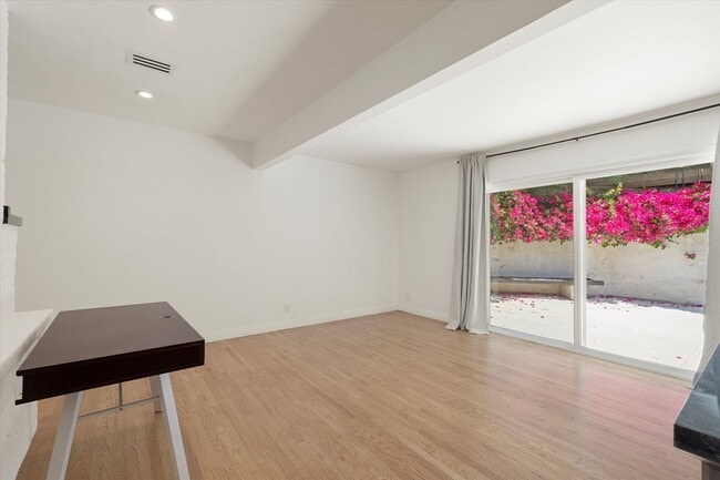 Building Photo - This beautifully updated 4-Bed, 2-Bath Home in Glenoaks Canyon is now available!