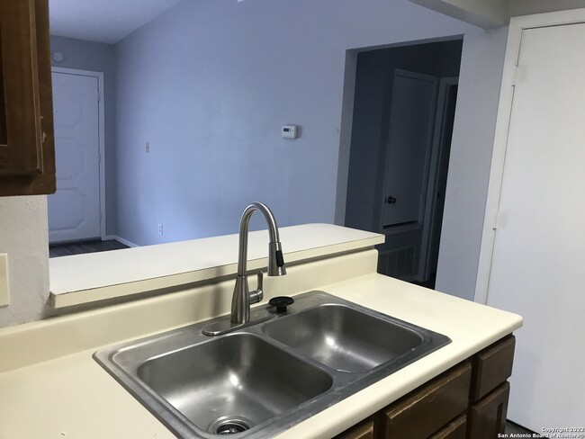Building Photo - 514 Kellys Way