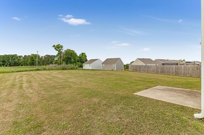 Building Photo - 1364 Ledsham Ct