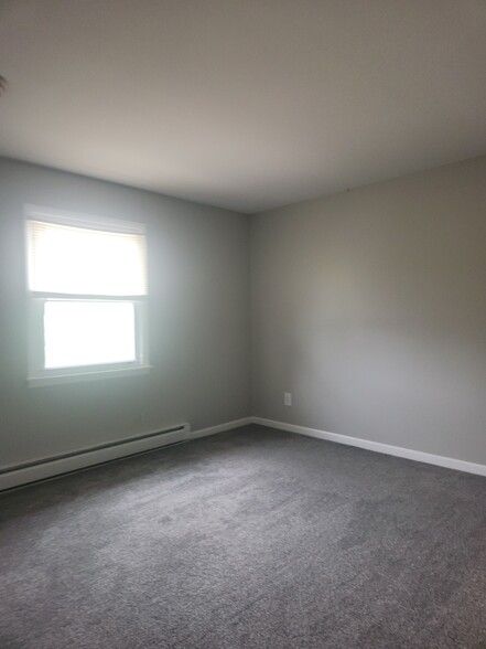 Guest bedroom - 3373 Van Dyke Rd