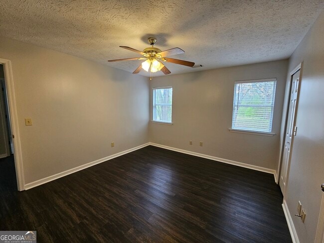 Building Photo - 40 Peachtree Way