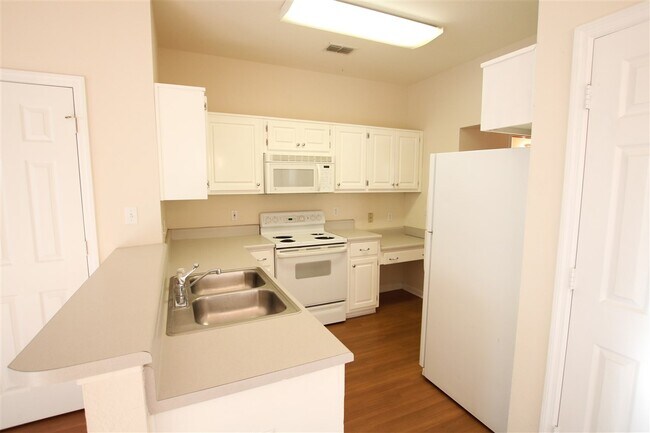 Building Photo - 2267 Pine Landing Ct