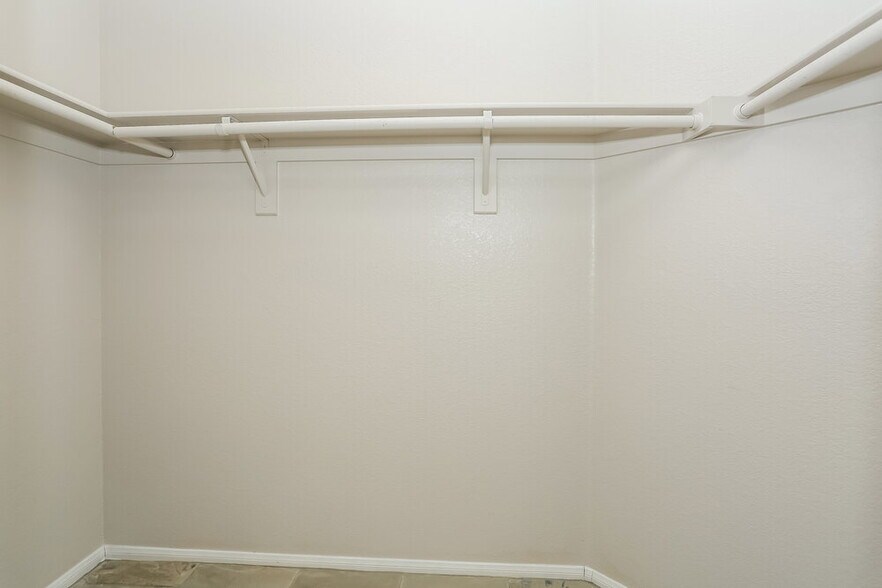 Building Photo - 5036 Ironhorse Ranch Ave