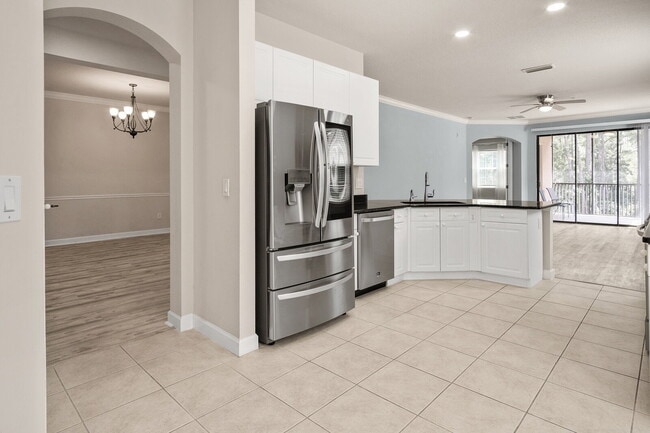 Building Photo - Beautiful Palencia Condo Available for Rent