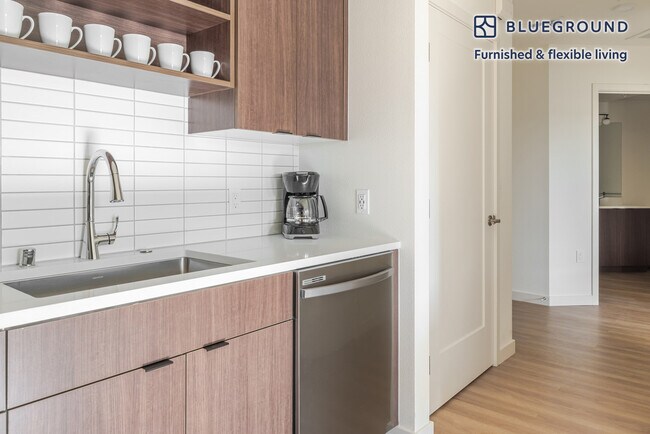 Building Photo - 100 Callan Ave