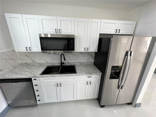 Building Photo - 2441 NW 32nd St