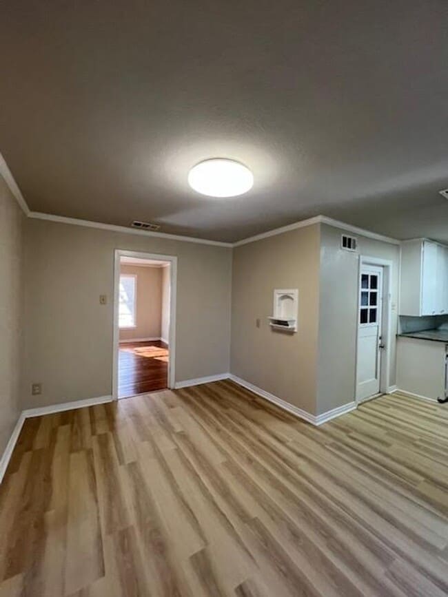 Building Photo - 1105 Fisher St