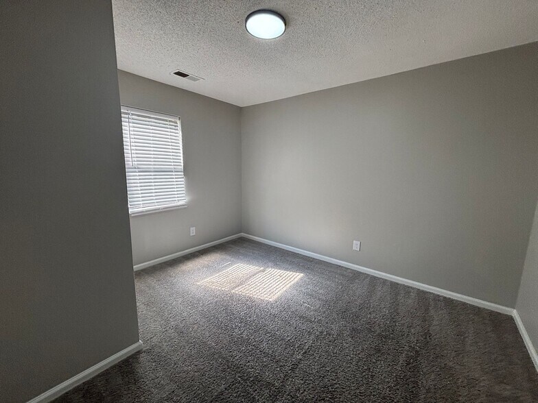 Building Photo - Welcome to 1700 Crrning Ave!