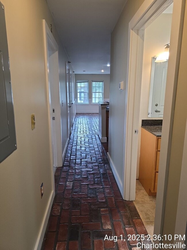 Building Photo - 419 17th St NW