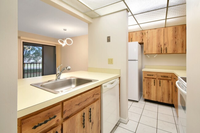 Building Photo - 38 Tarragona Ct