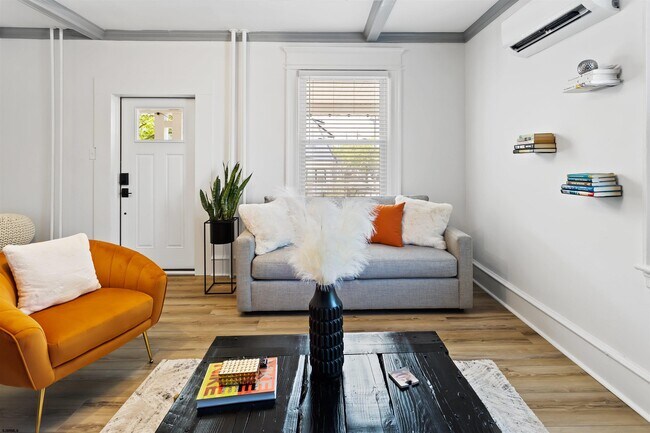 Building Photo - 1 S Delancy Pl