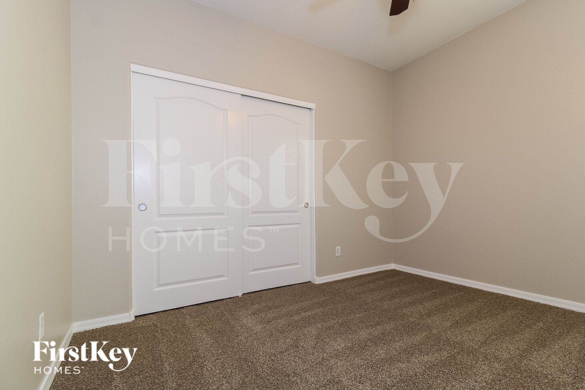 Building Photo - 24853 W Rosita Ave