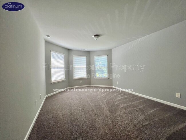 Building Photo - 2435 Kemp Dr NW