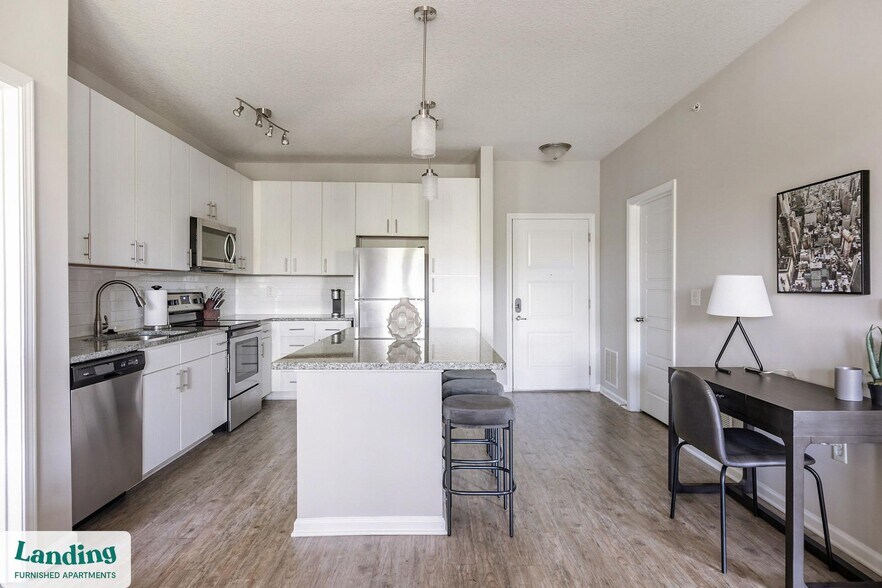 Building Photo - 2300 Tapestry Park Dr