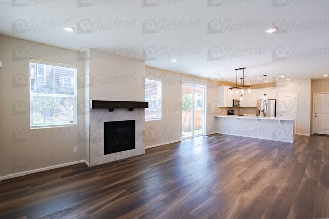 Building Photo - 10294 E 59th Ave