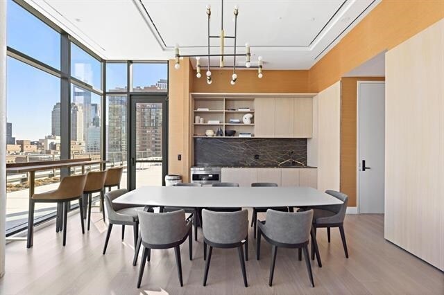 Building Photo - 144 1st St