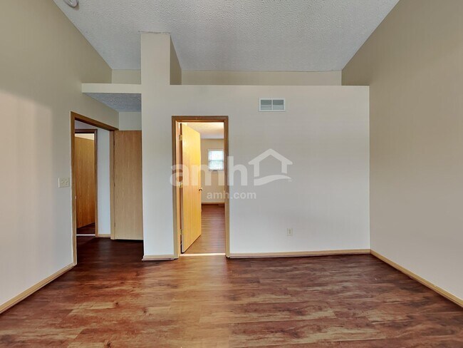 Building Photo - 216 John Reese Pky
