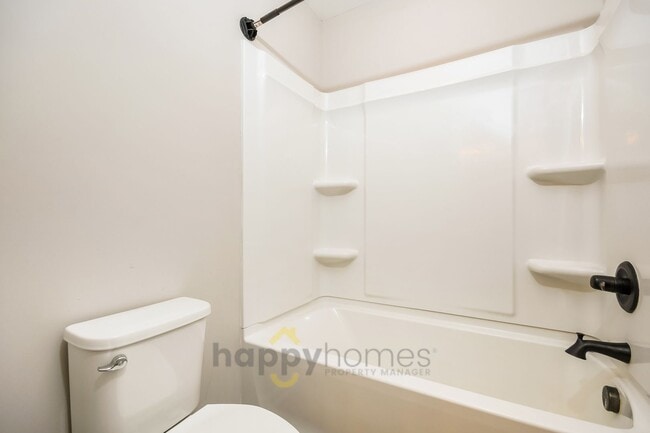 Building Photo - 3 Bedroom 2.5 Bath Home in Cane Bay Plantation of Summerville!