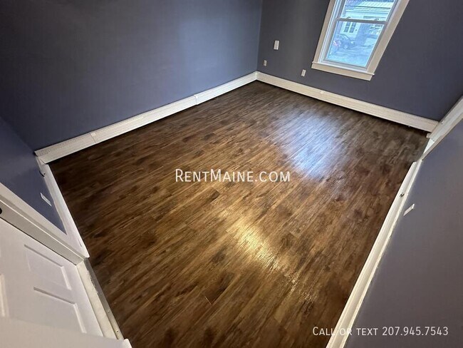 Building Photo - 253 Brunswick St