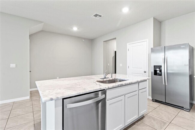 Building Photo - 17637 Crescent Moon Lp