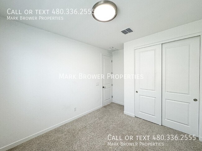 Building Photo - 72 S 157th Ln