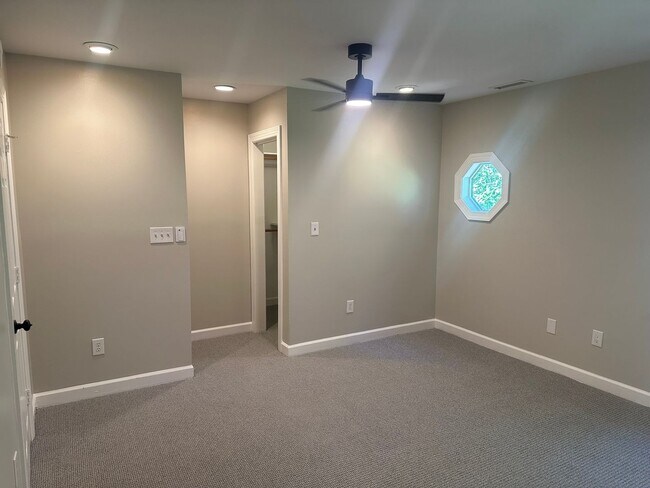 Building Photo - 160 Lystra Hills Ln