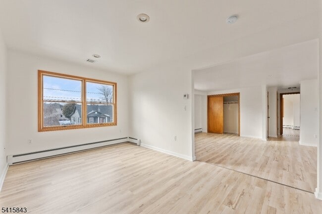 Building Photo - 190 Martin Ave