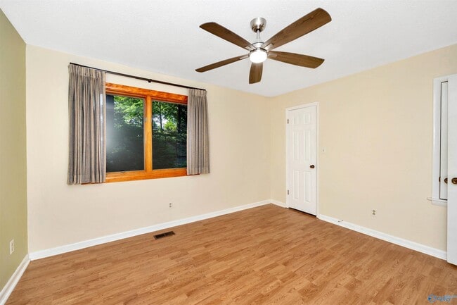 Building Photo - 286 Springhill Rd NW