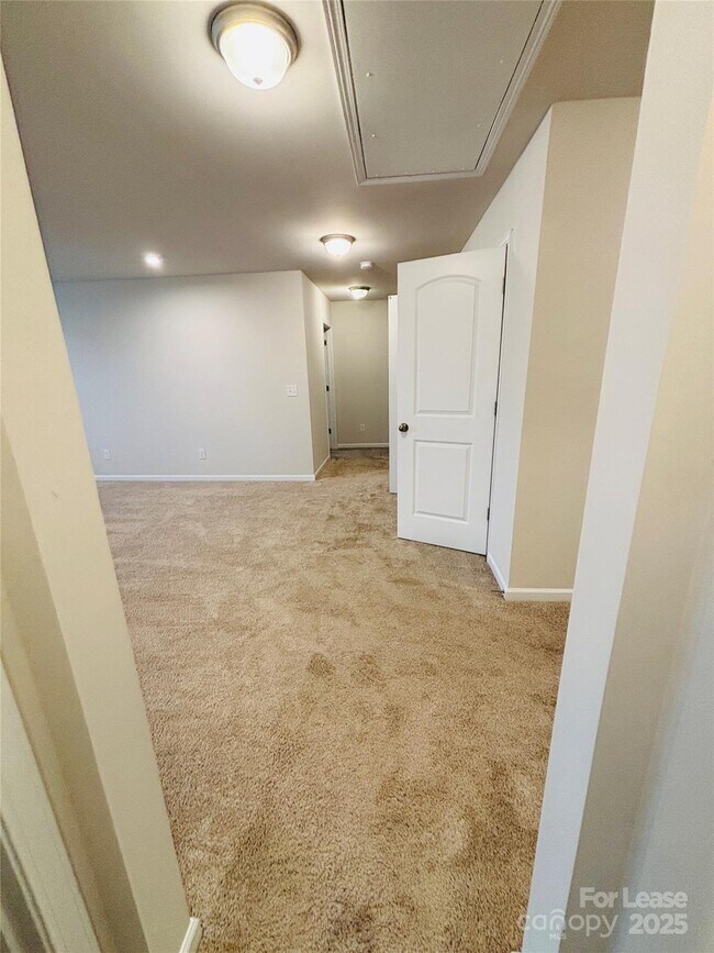 Building Photo - 3147 Cheyney Park Dr