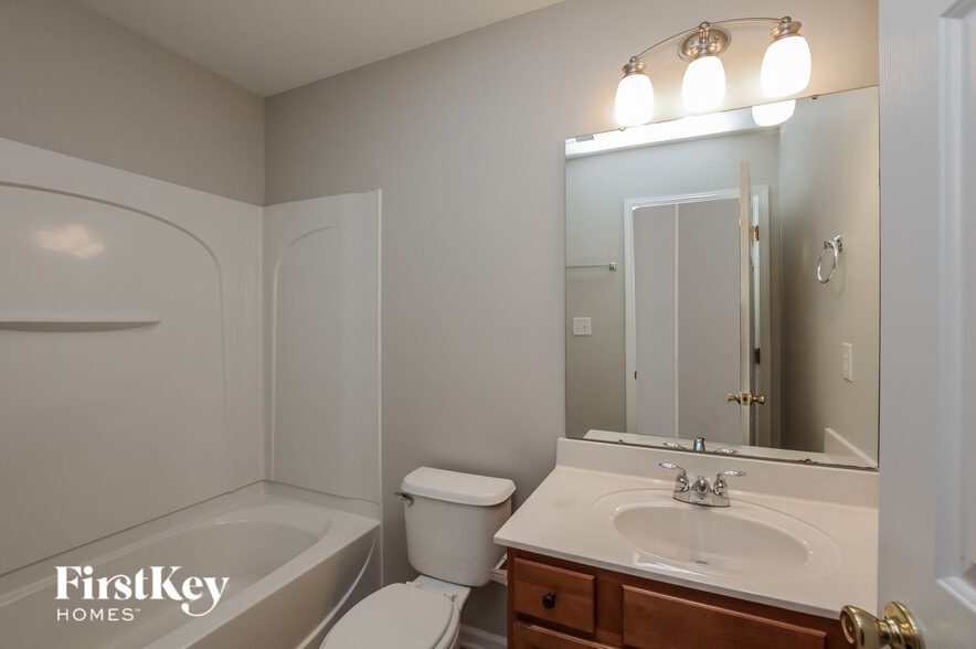 Building Photo - 4315 High Shoals Dr