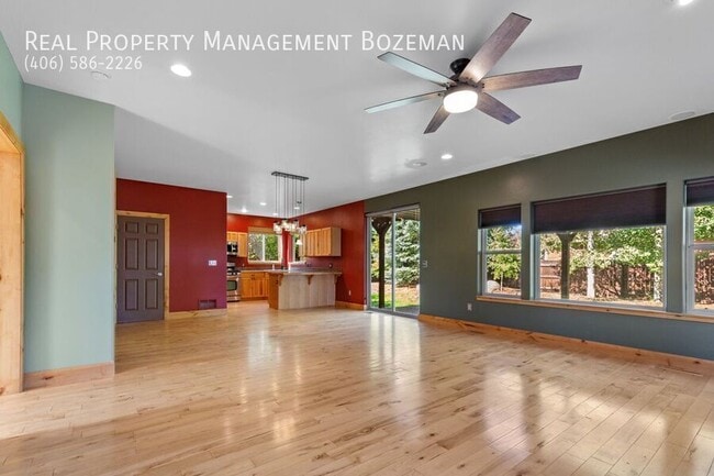Building Photo - 971 Longbow Ln