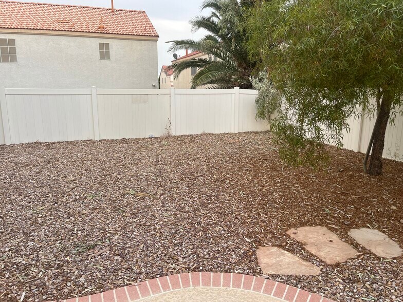 Building Photo - 6730 Petrified Forest St