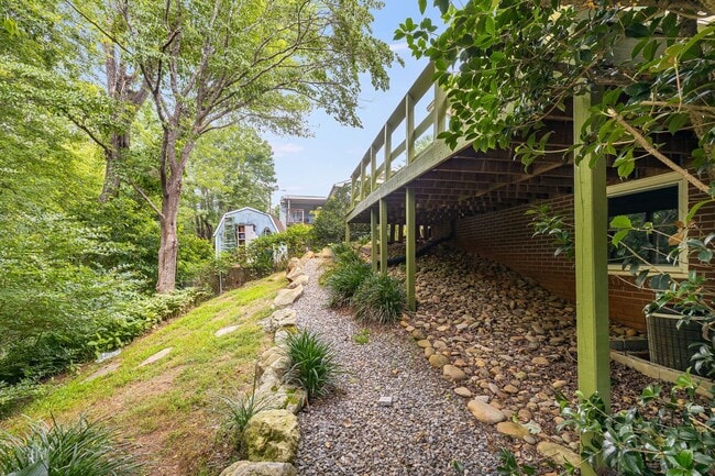 Building Photo - West Asheville 3BR with Fenced Yard & Bonus Room