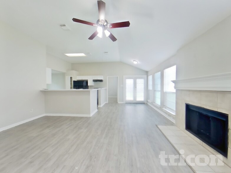 Building Photo - 18311 Autumn Trails Ln